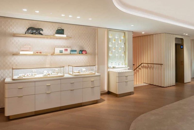 6C565CA7-64F9-46A3-8F87-F794672E61F2